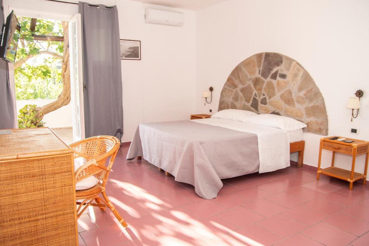 Hotel Punto Azzurro Forio di Ischia エクステリア 写真