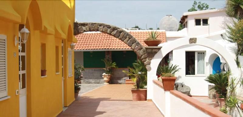 Hotel Punto Azzurro Forio di Ischia エクステリア 写真