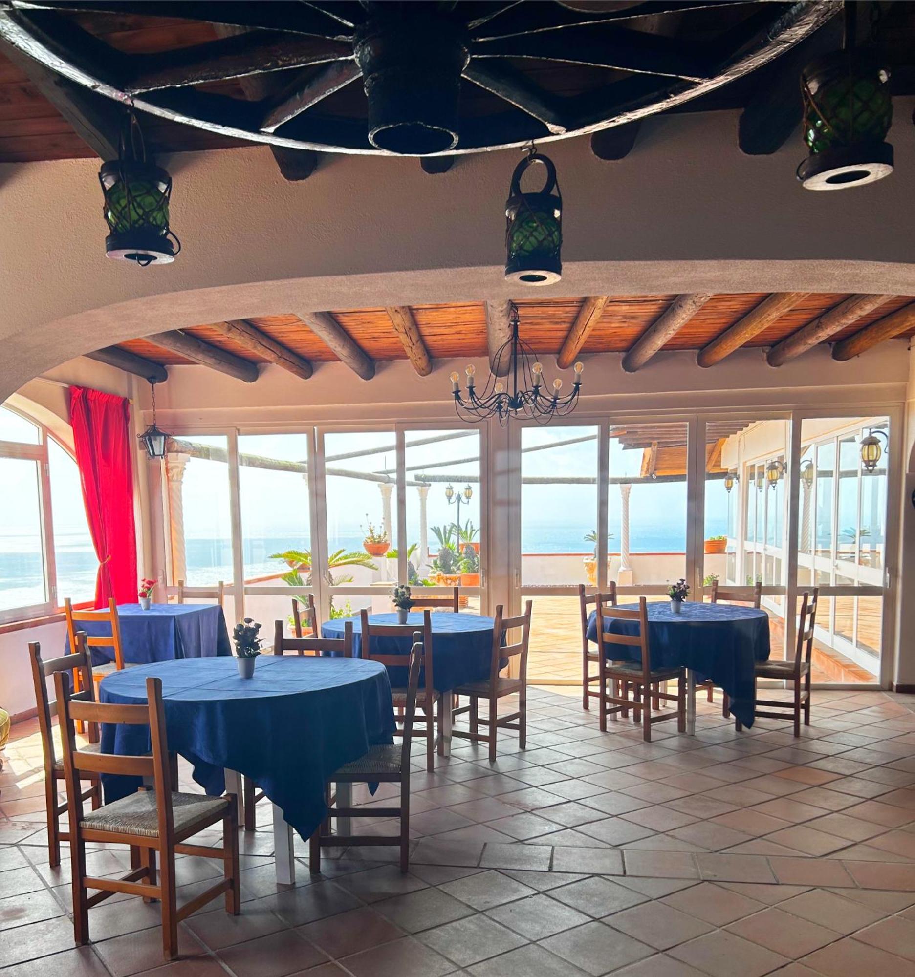 Hotel Punto Azzurro Forio di Ischia エクステリア 写真