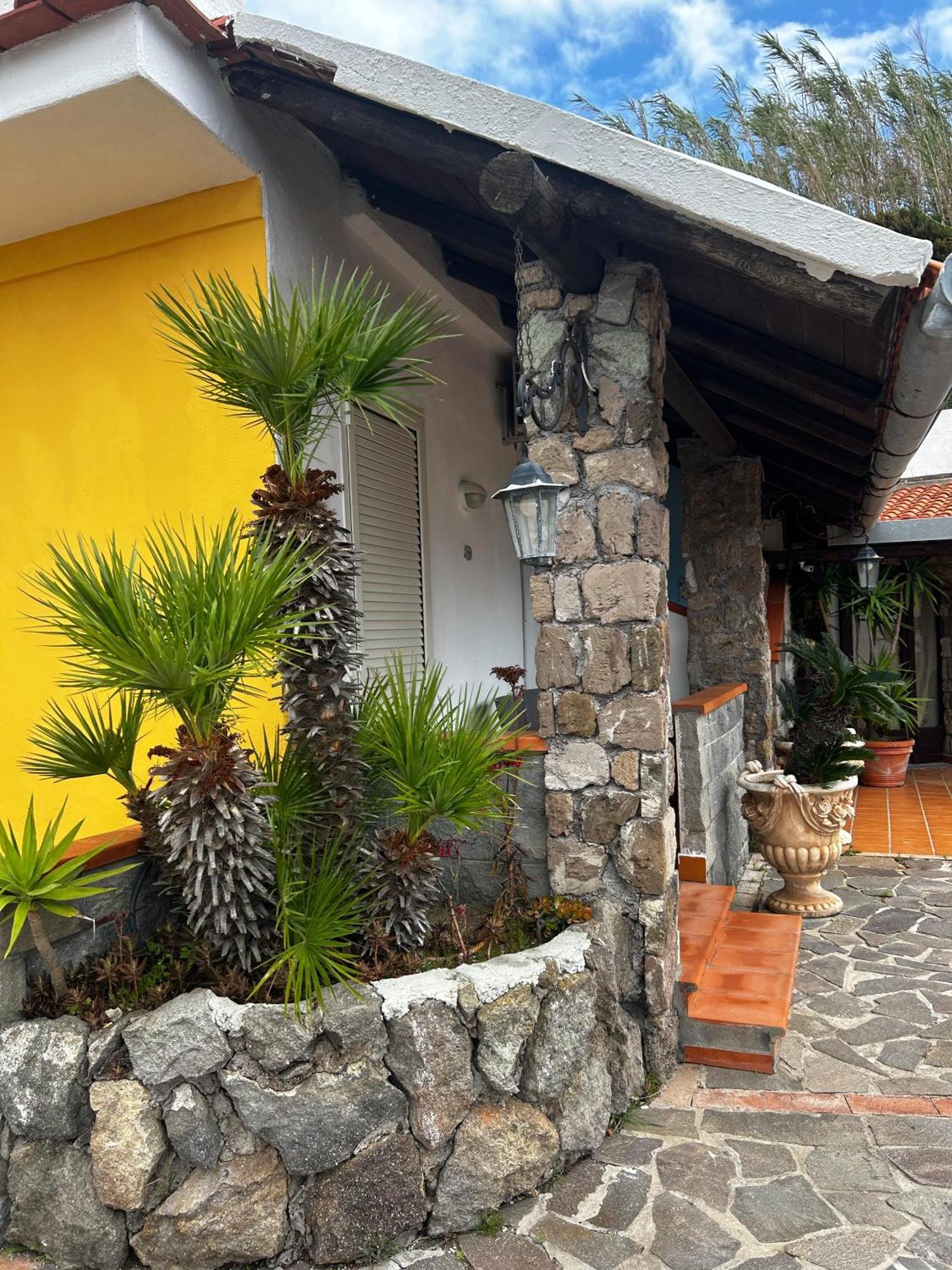 Hotel Punto Azzurro Forio di Ischia エクステリア 写真