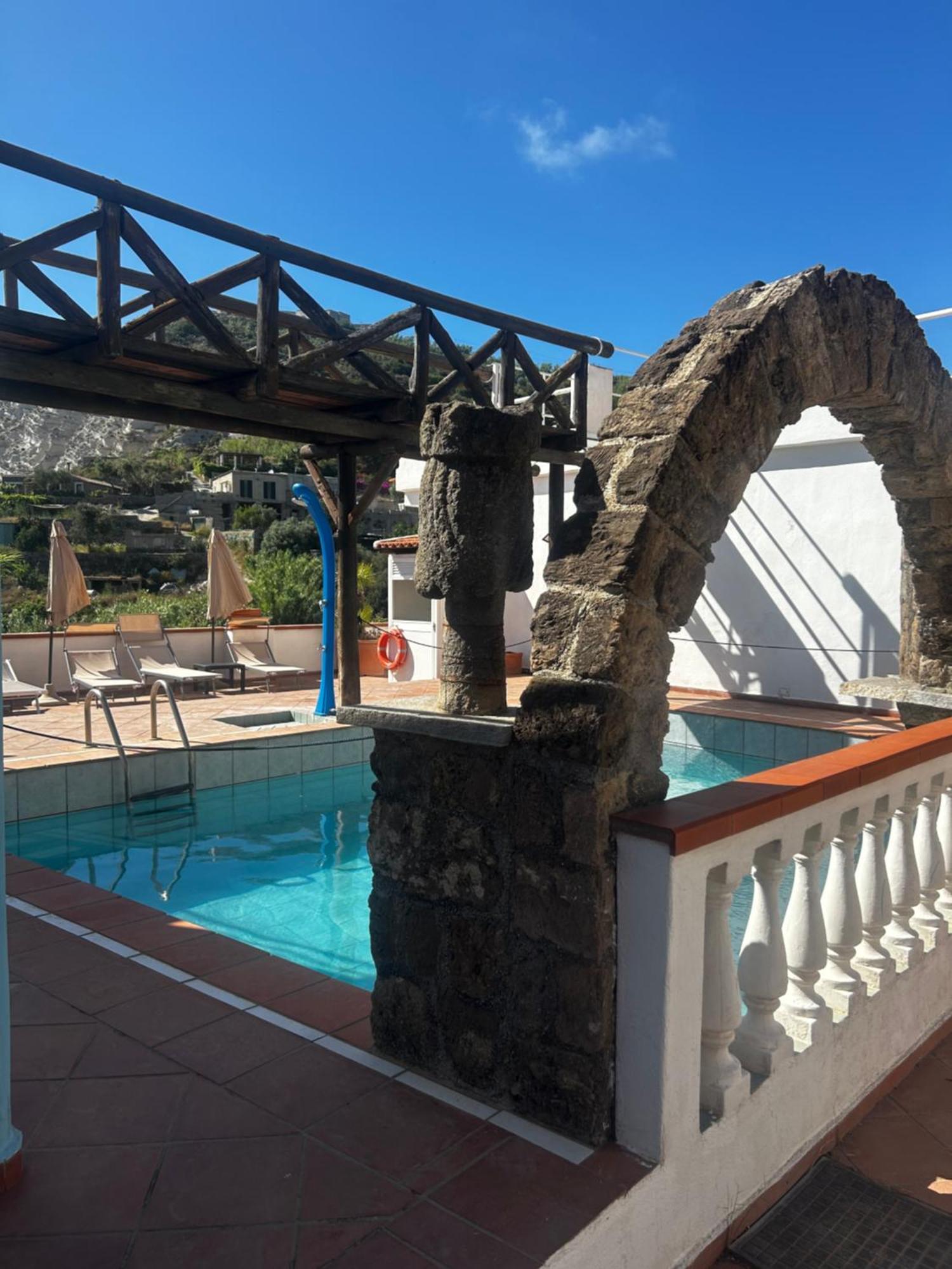 Hotel Punto Azzurro Forio di Ischia エクステリア 写真