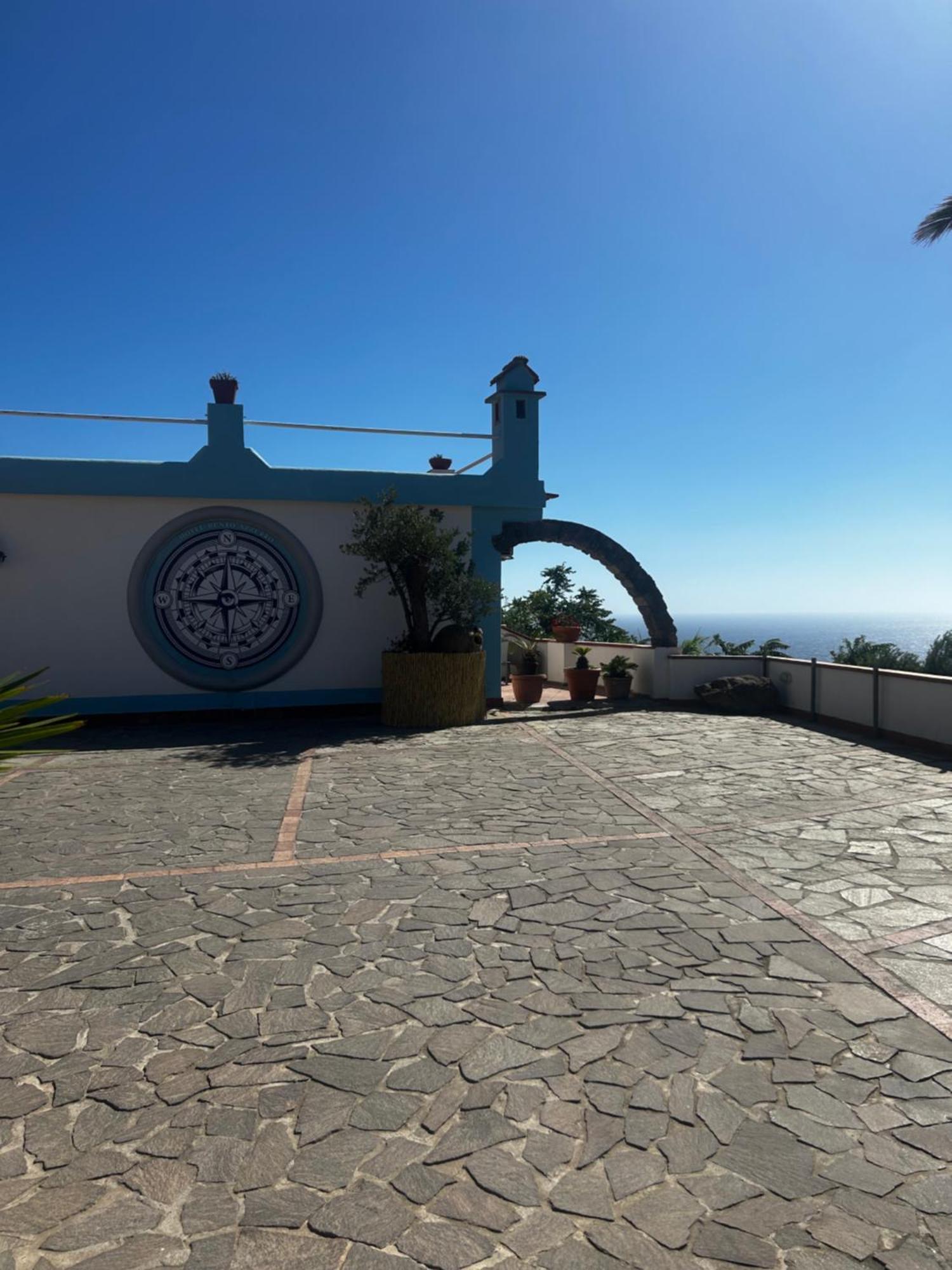 Hotel Punto Azzurro Forio di Ischia エクステリア 写真