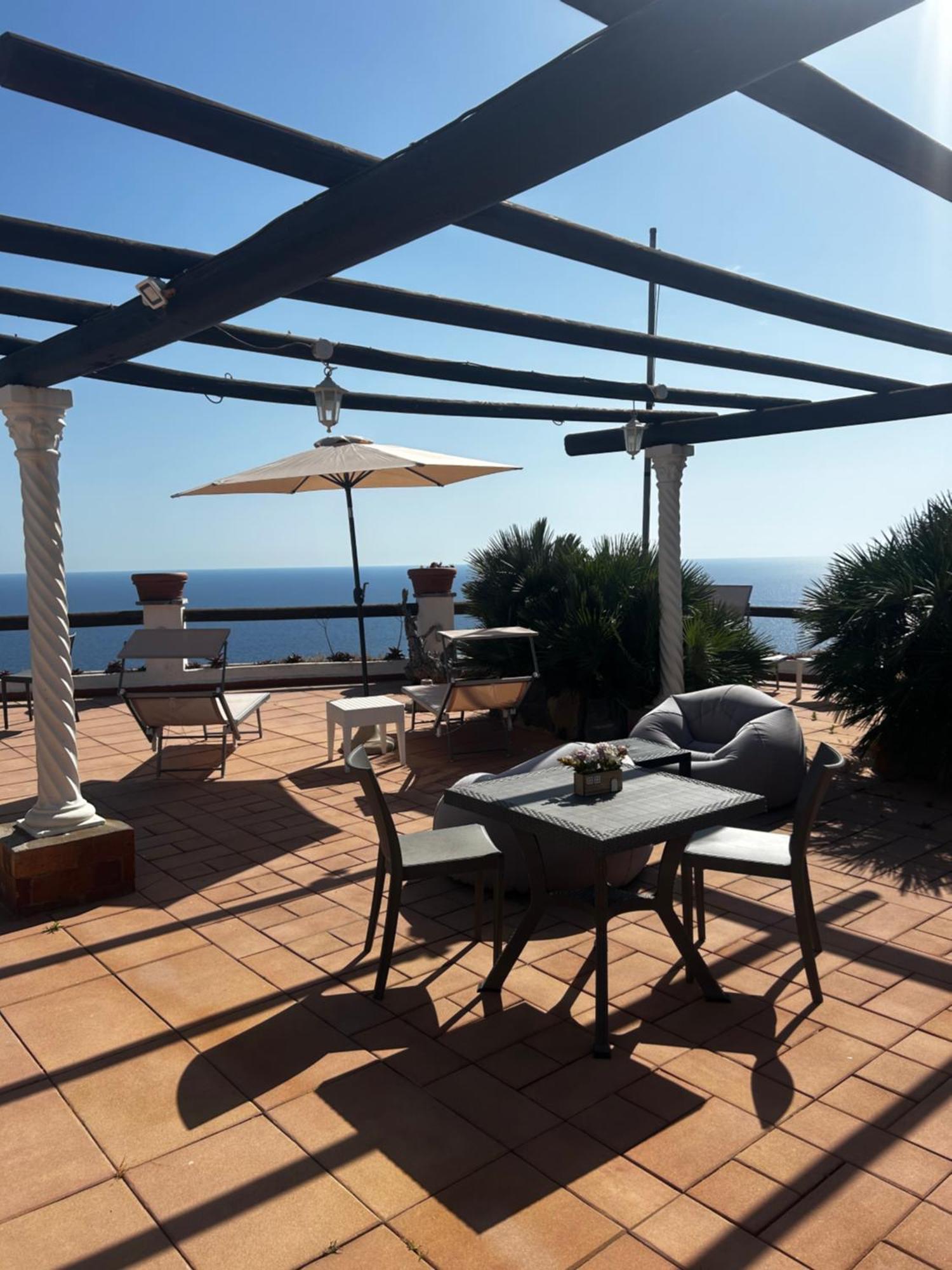 Hotel Punto Azzurro Forio di Ischia エクステリア 写真